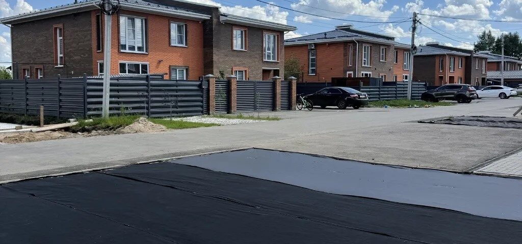 прополка, вспашка, удаление излишков земли